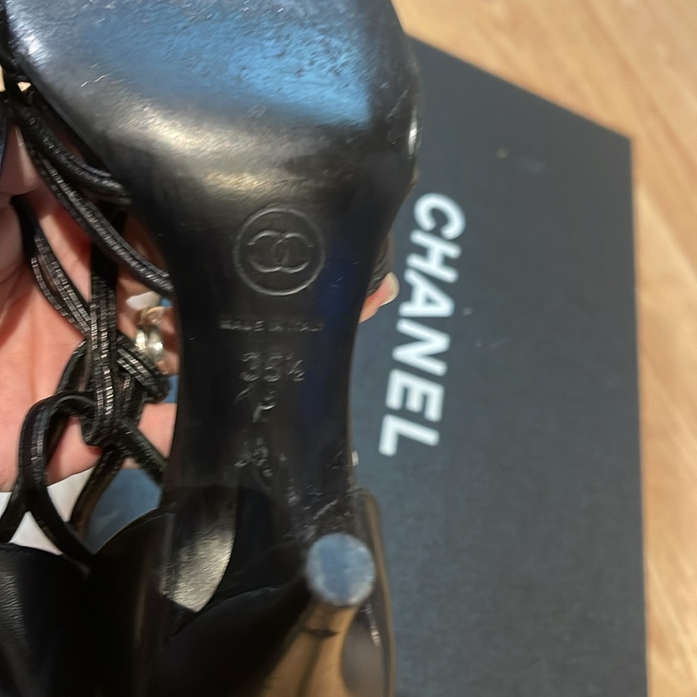 Chanel High Heels 35.5 - Picture 6 of 11